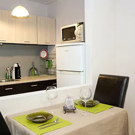 Bright & Central 1-Bd Apt. With Terrace In Varna דירה