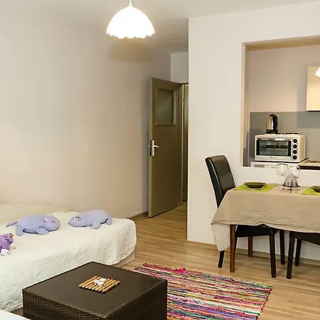 Bright & Central 1-Bd Apt. With Terrace In Varna דירה *